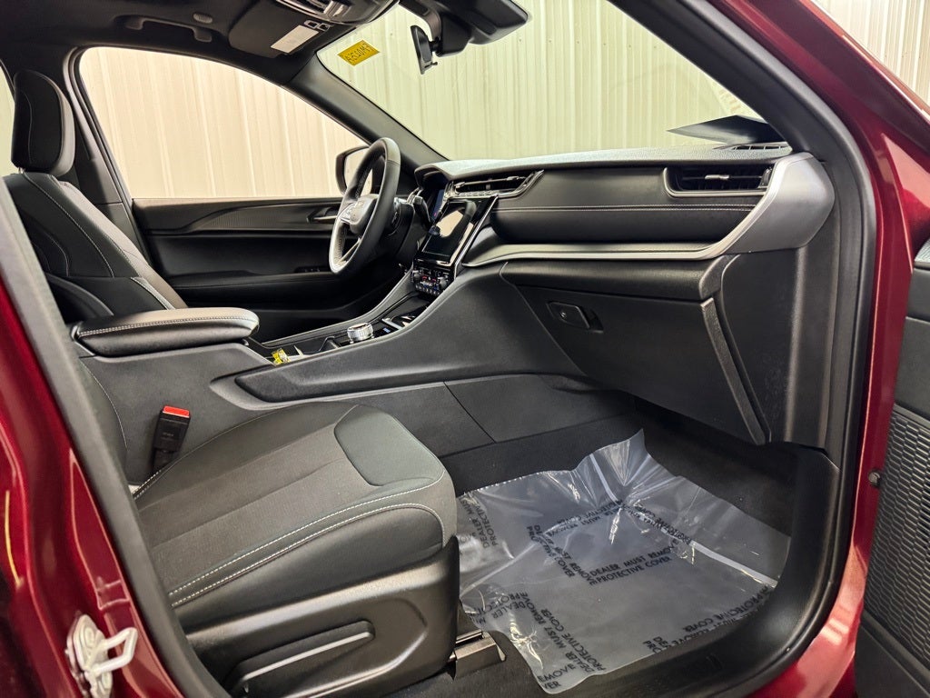 2025 Jeep Grand Cherokee Laredo X