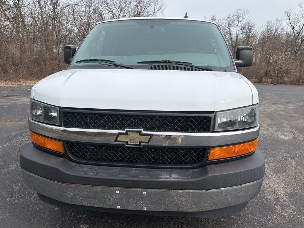 2017 Chevrolet Express 3500 LT Passenger
