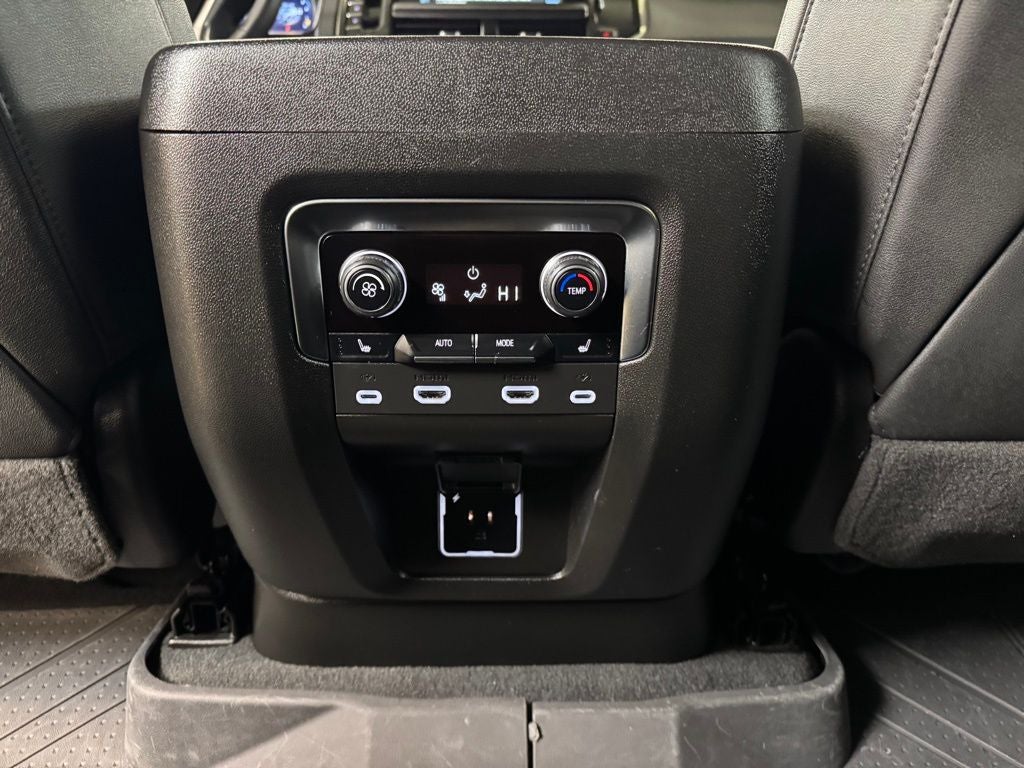 2024 Chevrolet Tahoe Premier Premium Package/Rear Seat Media