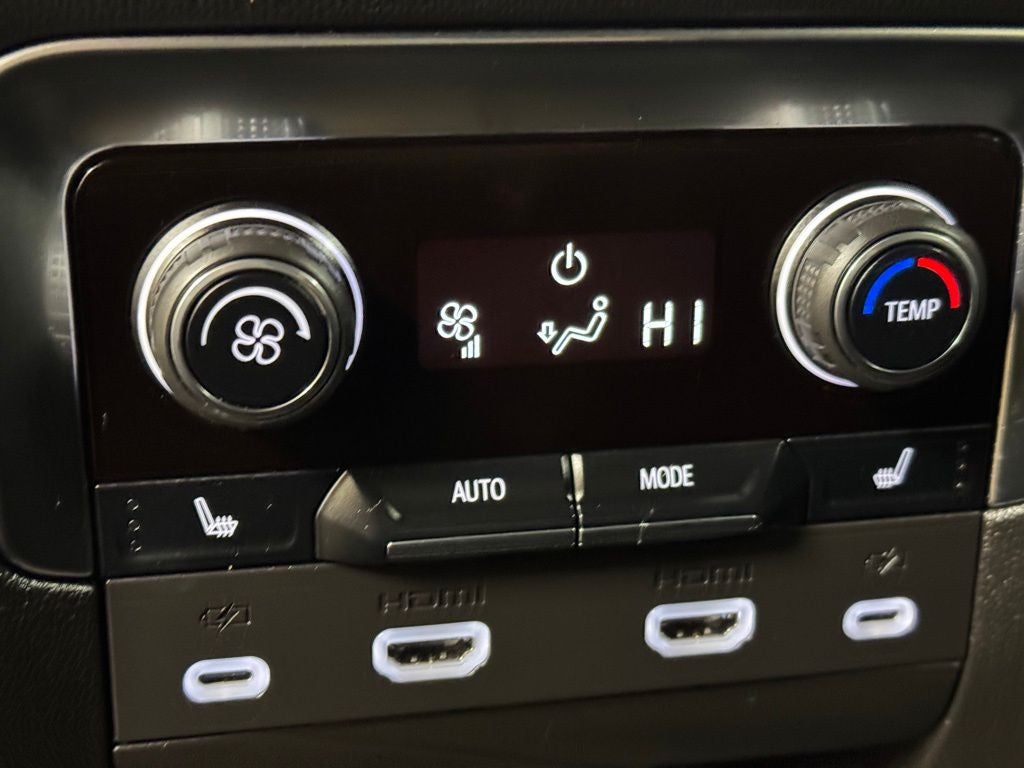 2024 Chevrolet Tahoe Premier Premium Package/Rear Seat Media