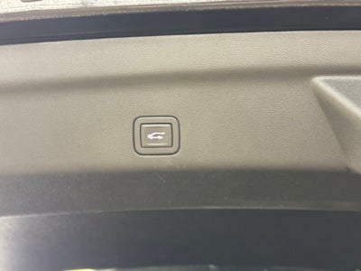 2024 Chevrolet Tahoe Premier Premium Package/Rear Seat Media