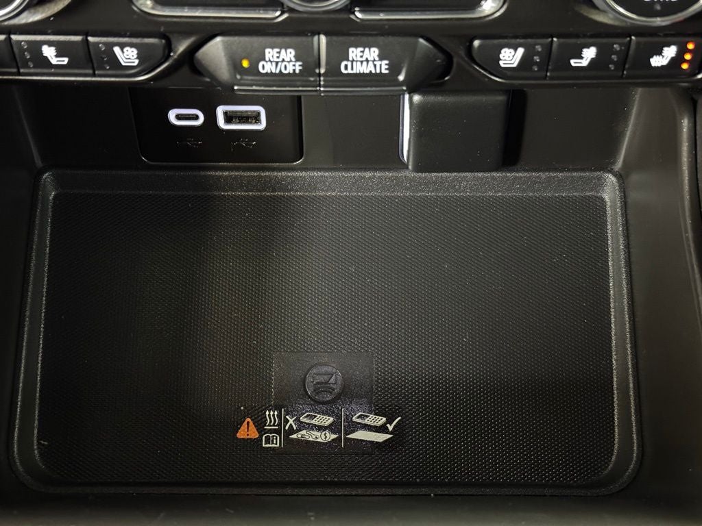 2024 Chevrolet Tahoe Premier Premium Package/Rear Seat Media