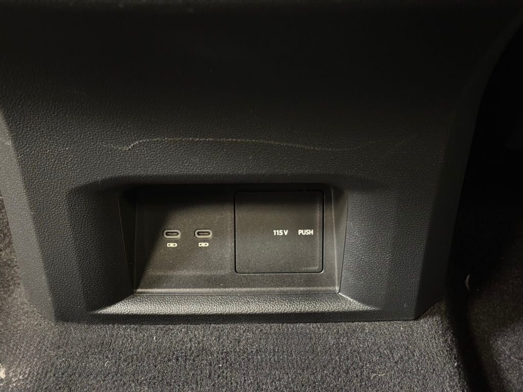 2021 Volkswagen Atlas 3.6L V6 SE w/Technology R-Line