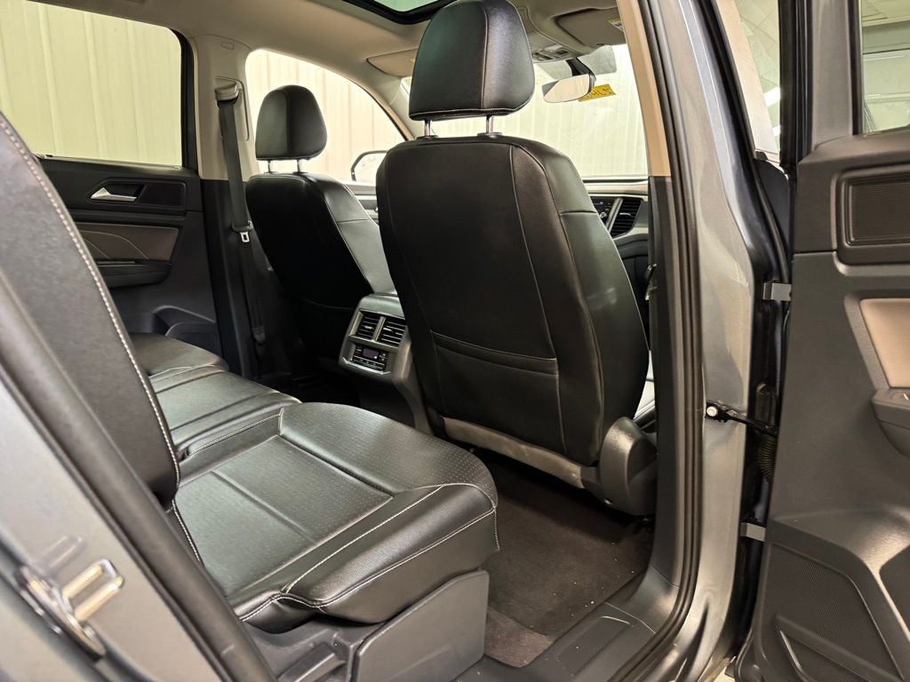 2021 Volkswagen Atlas 3.6L V6 SE w/Technology R-Line