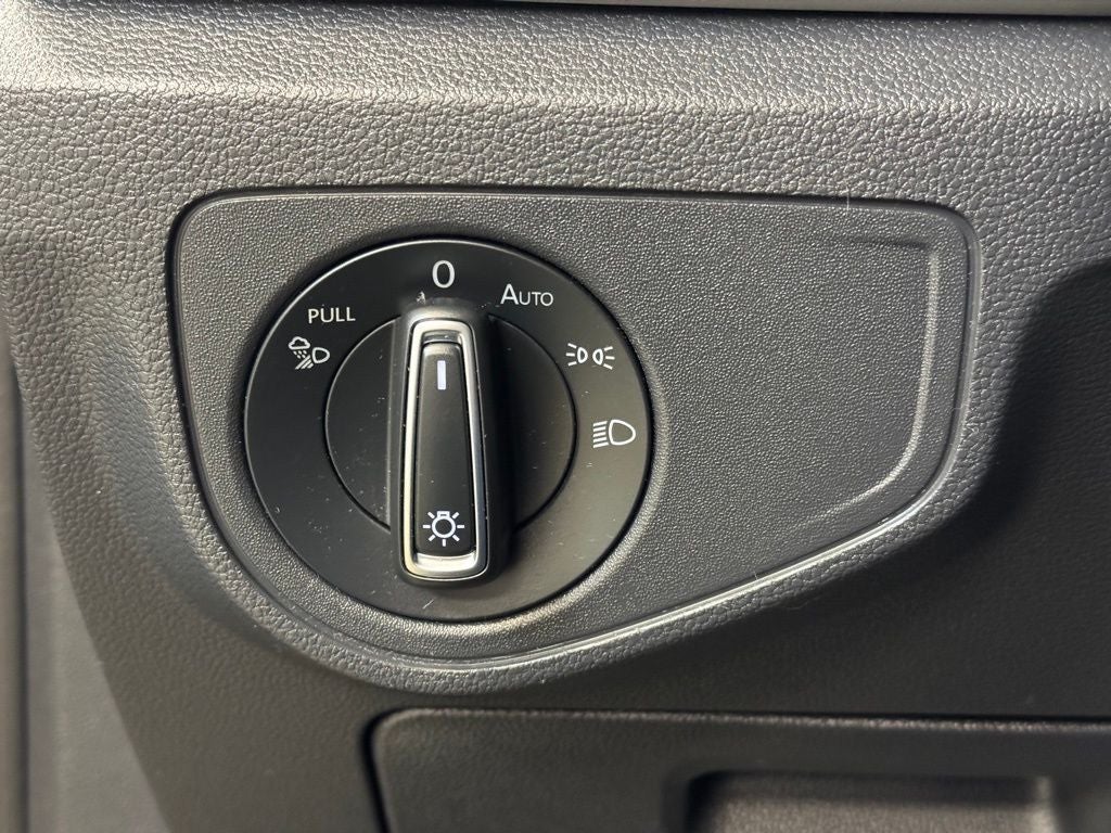 2021 Volkswagen Atlas 3.6L V6 SE w/Technology R-Line