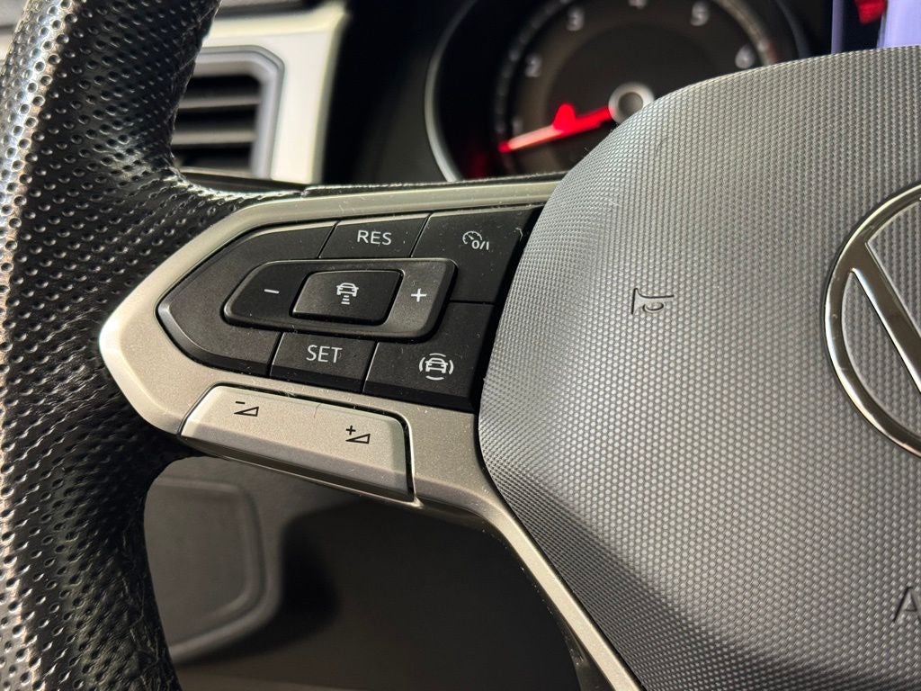 2021 Volkswagen Atlas 3.6L V6 SE w/Technology R-Line