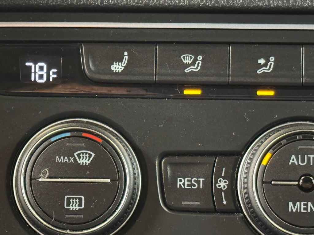 2021 Volkswagen Atlas 3.6L V6 SE w/Technology R-Line