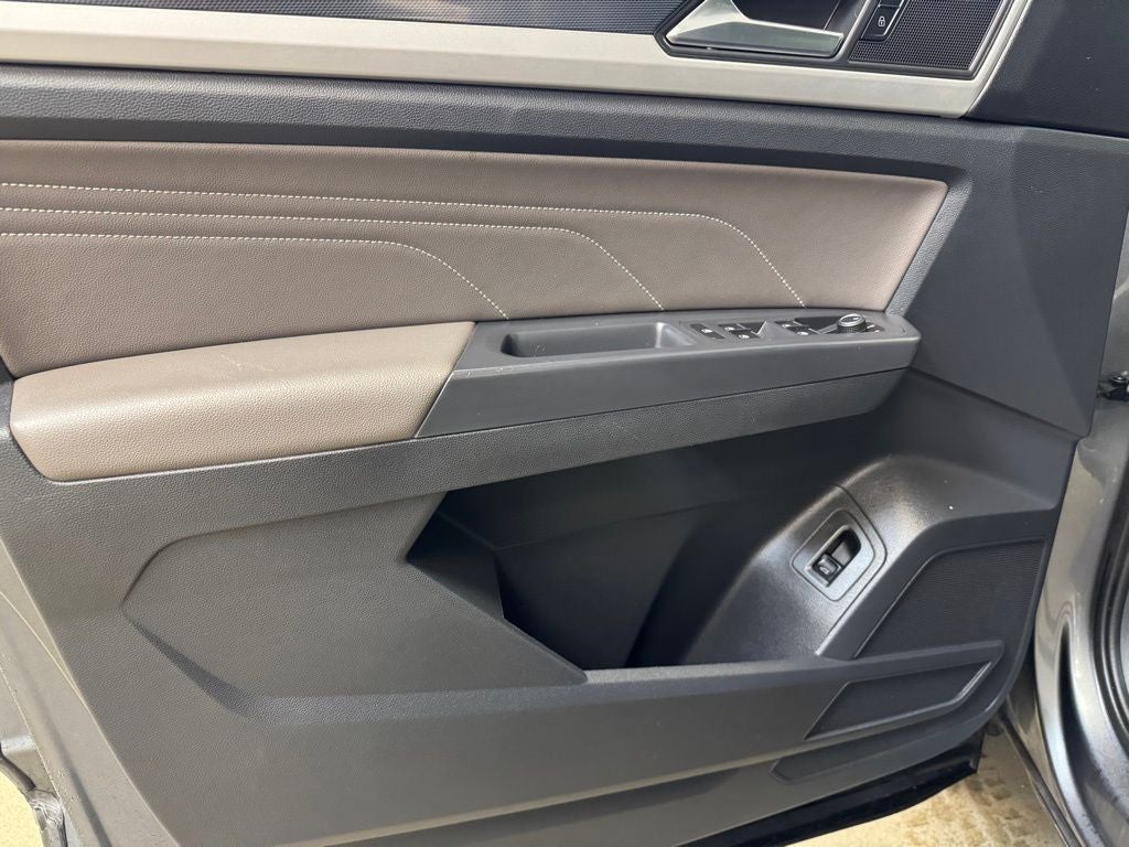 2021 Volkswagen Atlas 3.6L V6 SE w/Technology R-Line