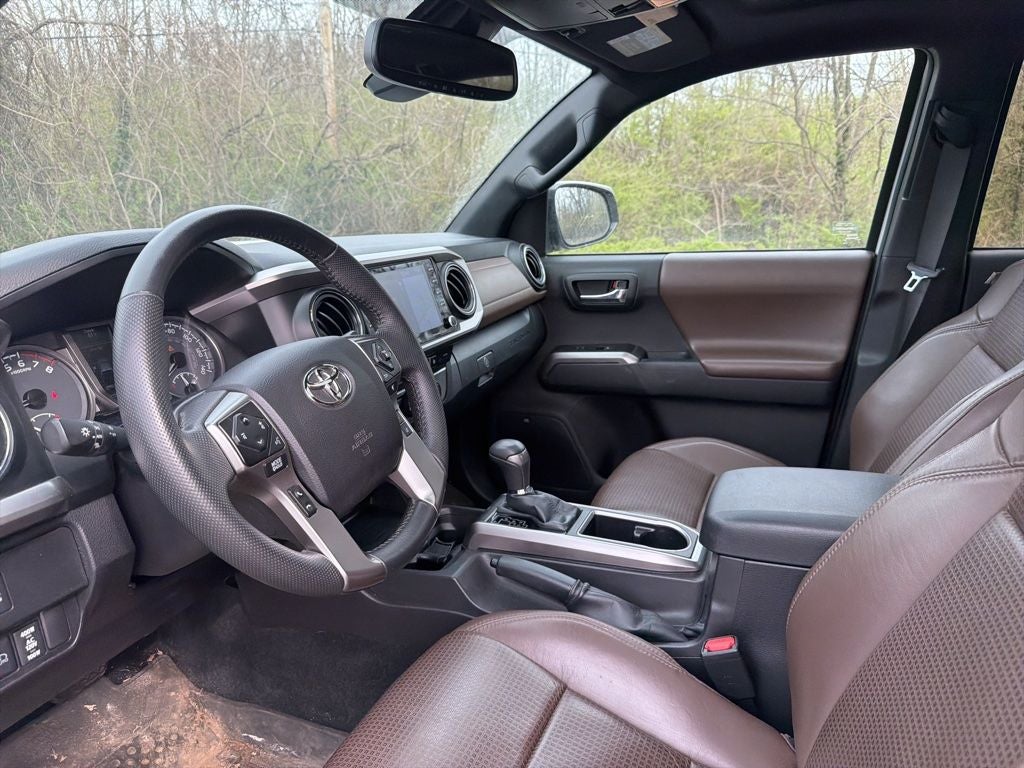 2022 Toyota Tacoma Limited V6