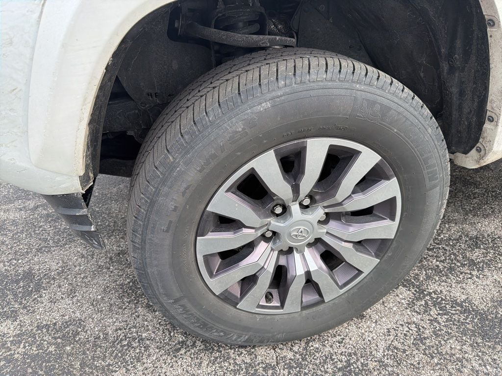 2022 Toyota Tacoma Limited V6