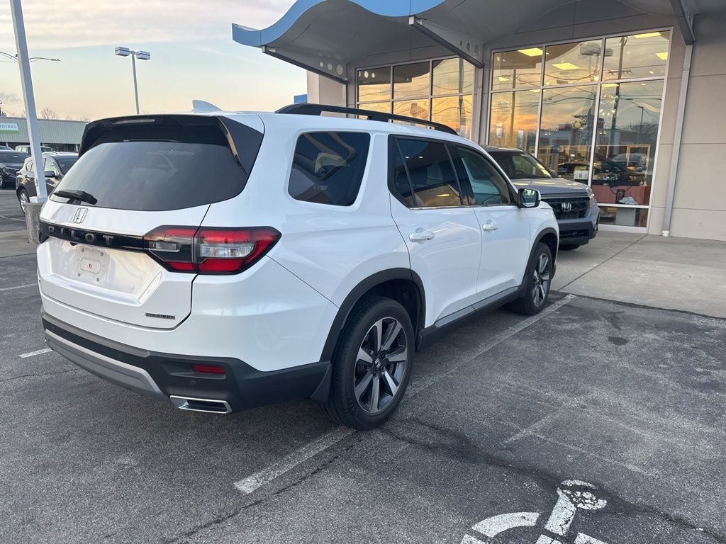 2023 Honda Pilot Touring