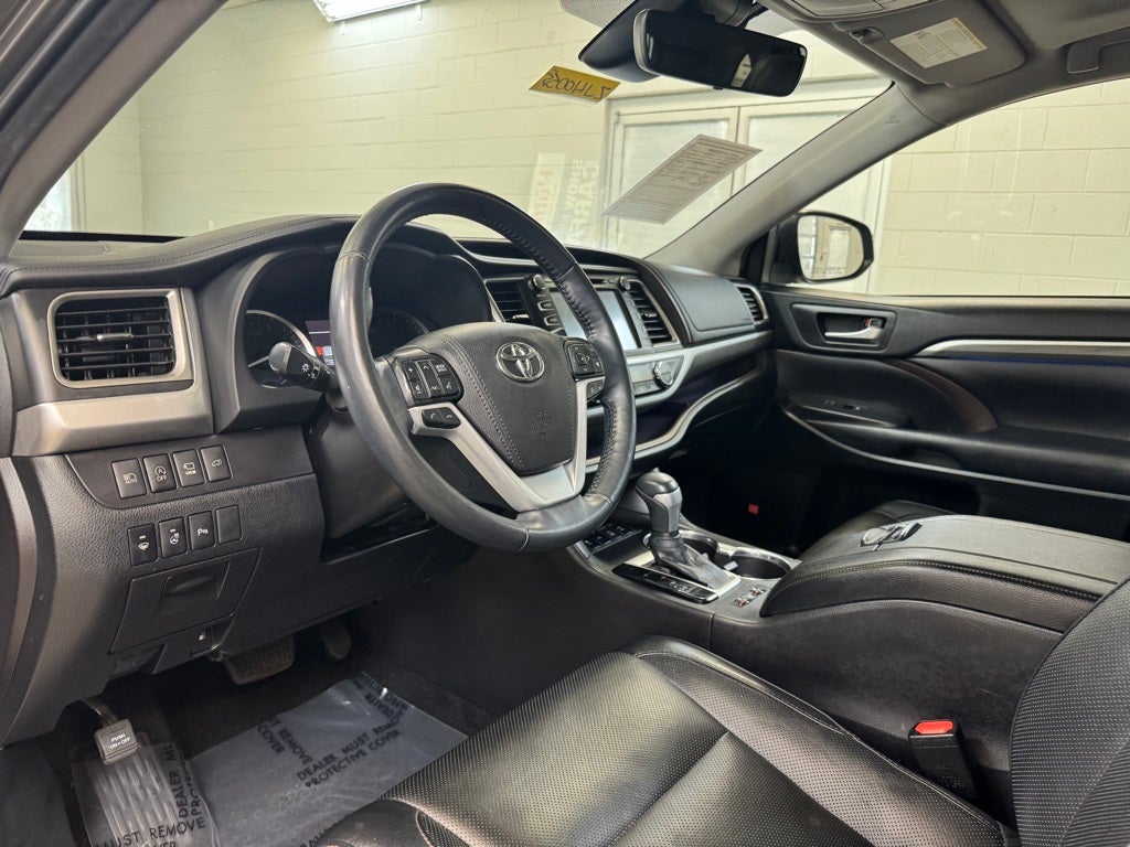 2019 Toyota Highlander Limited Platinum