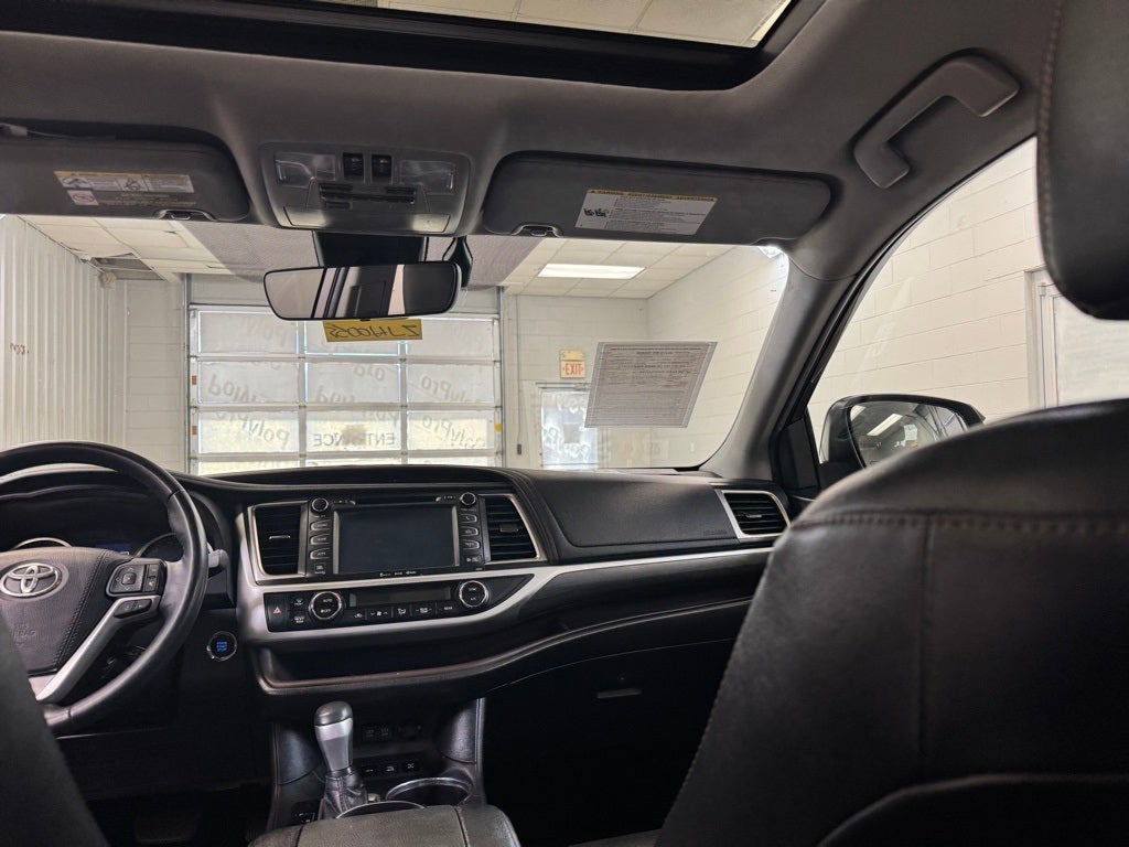 2019 Toyota Highlander Limited Platinum