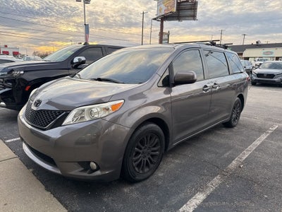 2015 Toyota Sienna XLE 7 Passenger