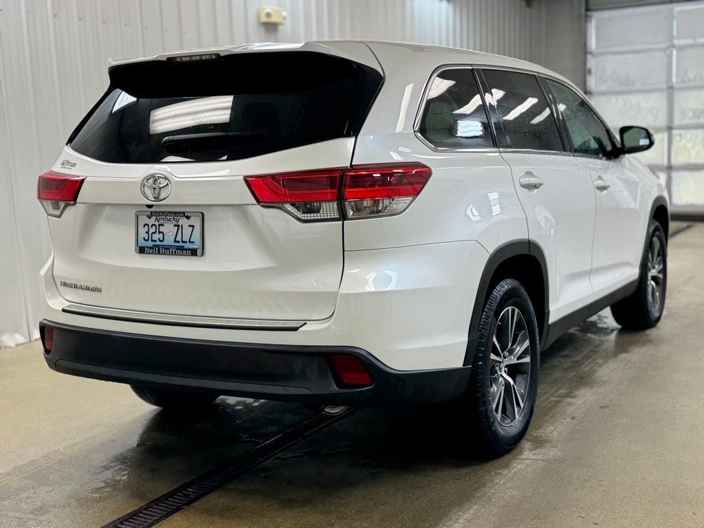 2019 Toyota Highlander LE