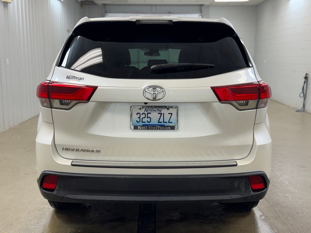 2019 Toyota Highlander LE