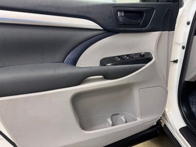 2019 Toyota Highlander LE