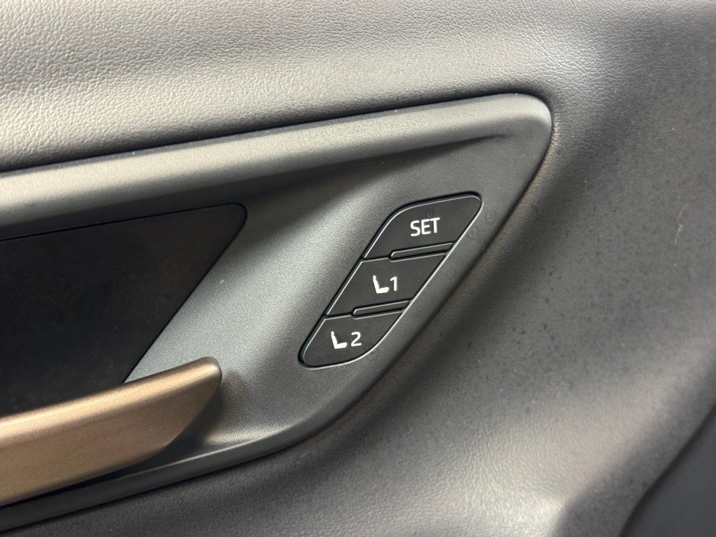 2025 Toyota Crown Signia XLE