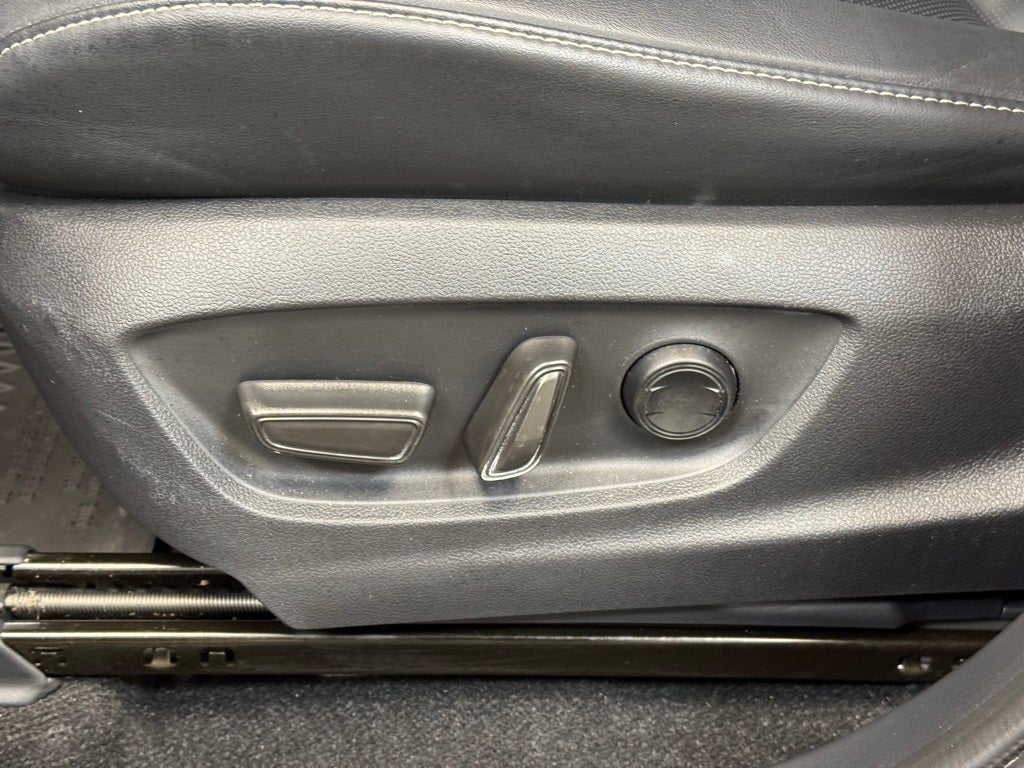 2025 Toyota Crown Signia XLE