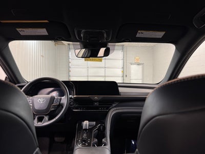 2025 Toyota Crown Signia XLE