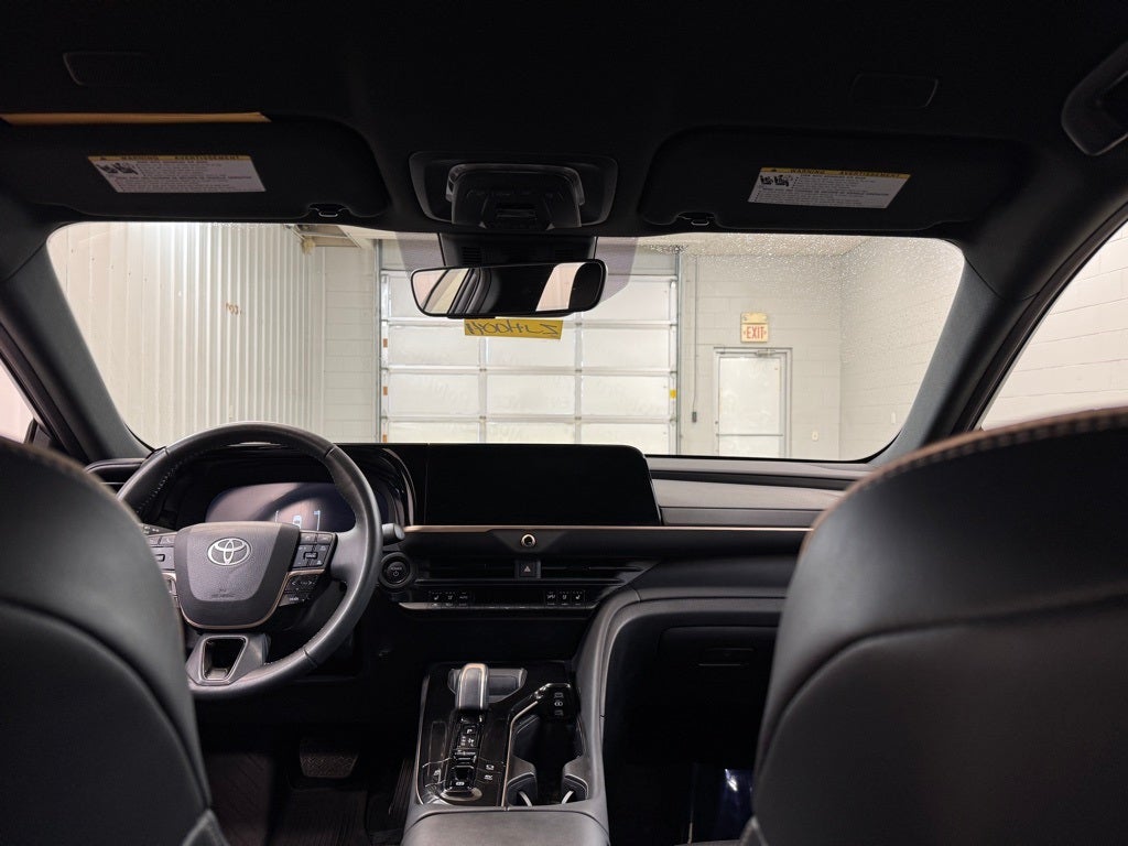 2025 Toyota Crown Signia XLE