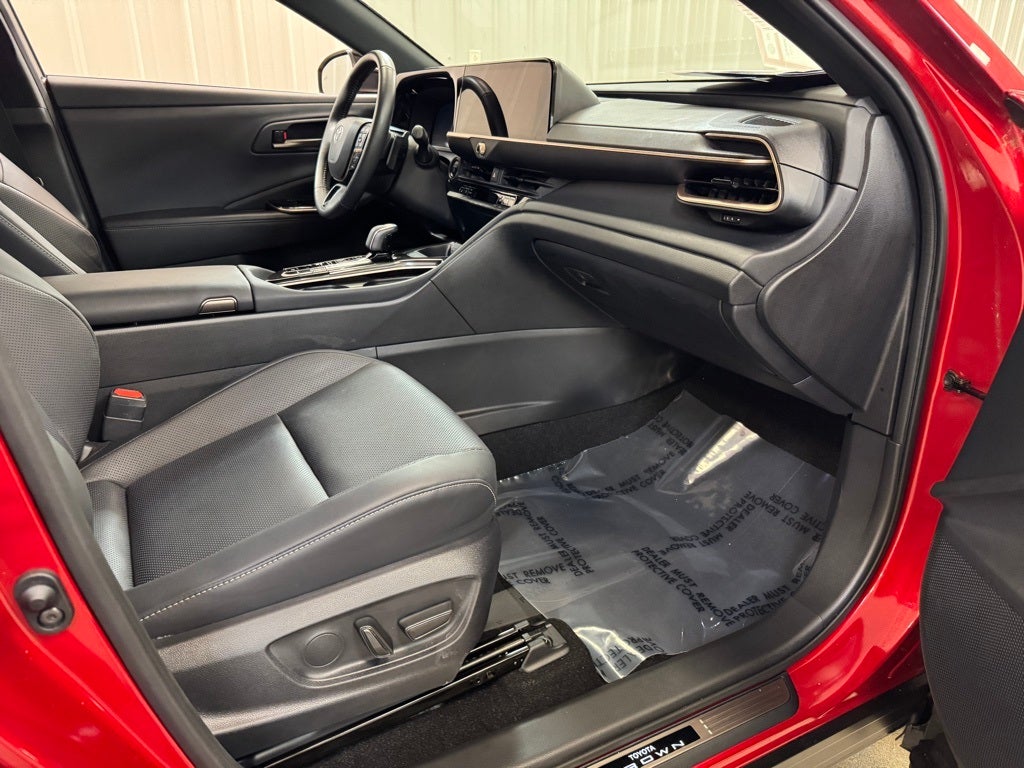 2025 Toyota Crown Signia XLE