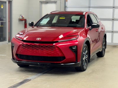 2025 Toyota Crown Signia XLE