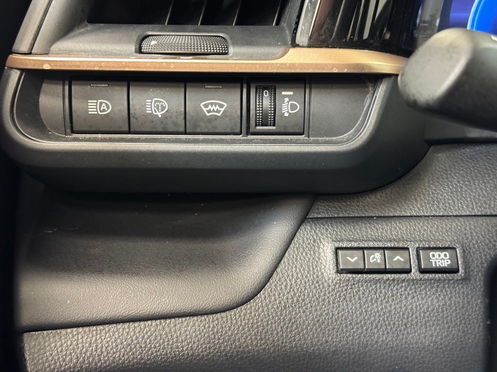 2025 Toyota Crown Signia XLE