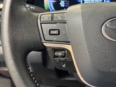 2025 Toyota Crown Signia XLE