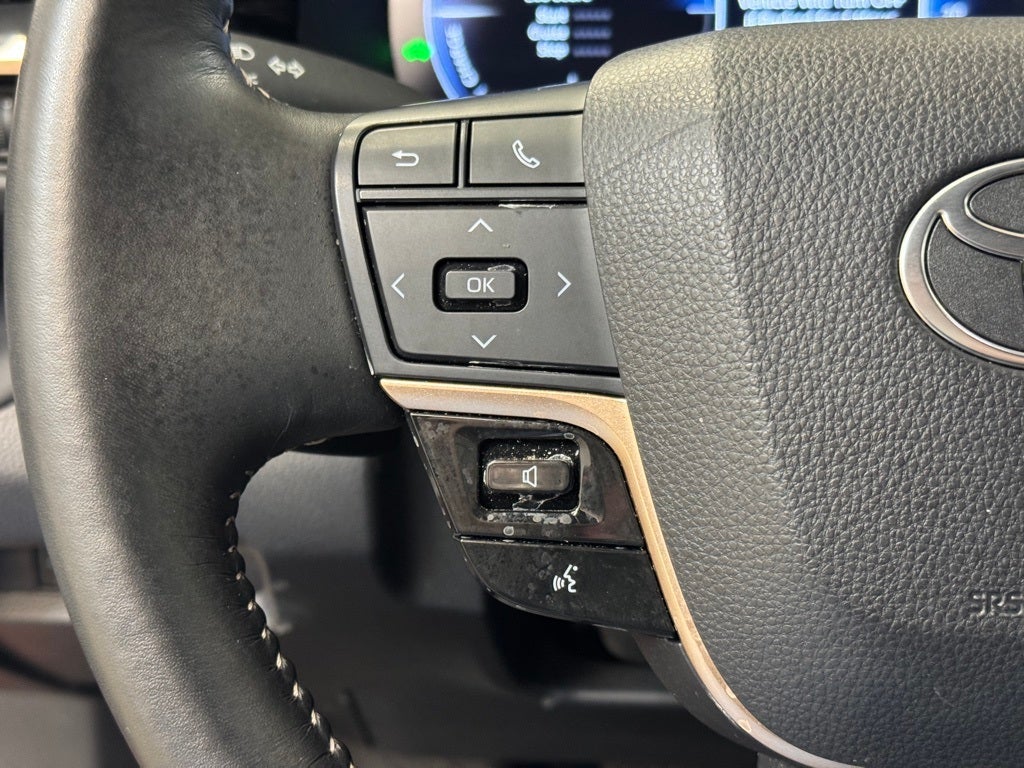 2025 Toyota Crown Signia XLE