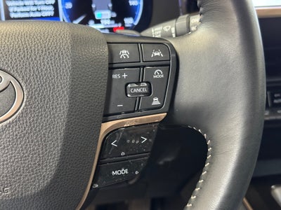 2025 Toyota Crown Signia XLE