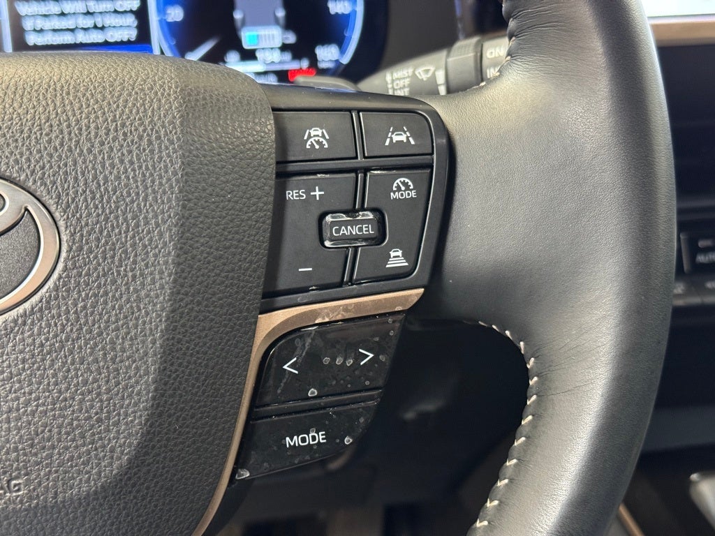 2025 Toyota Crown Signia XLE