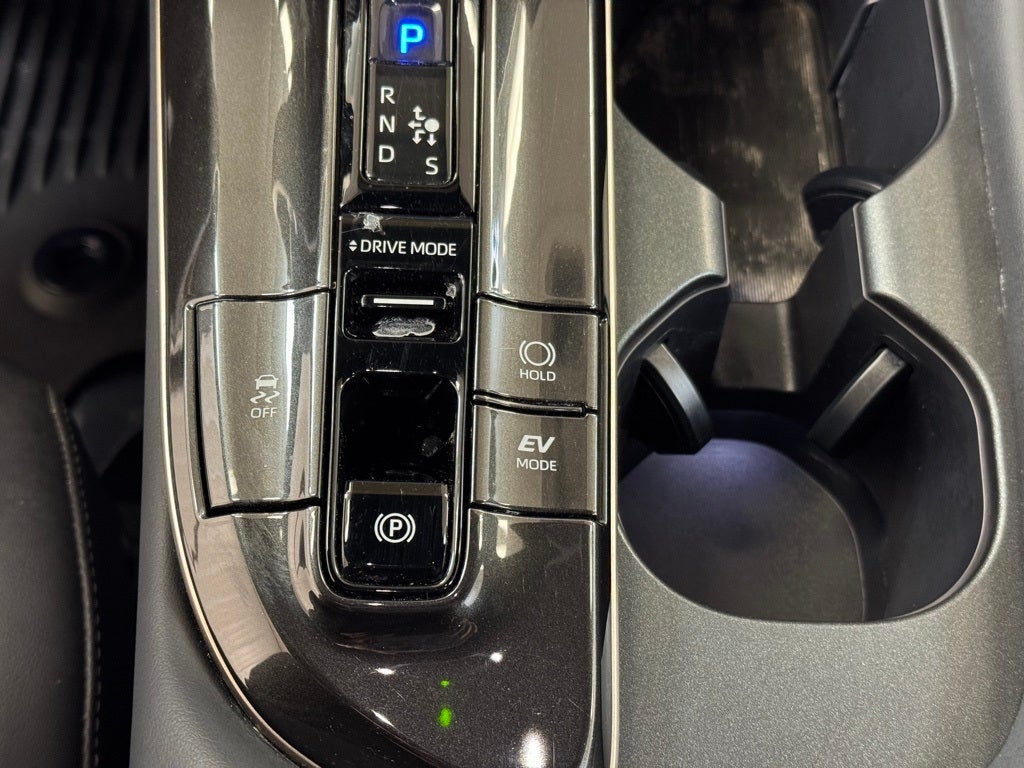 2025 Toyota Crown Signia XLE