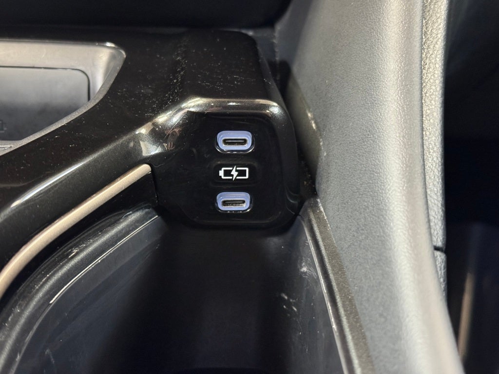 2025 Toyota Crown Signia XLE