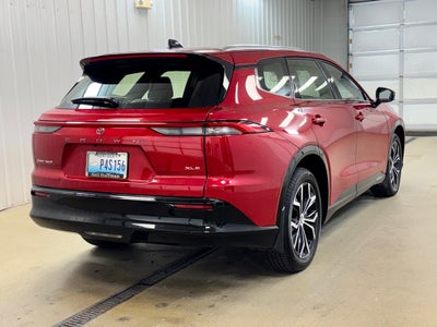 2025 Toyota Crown Signia XLE