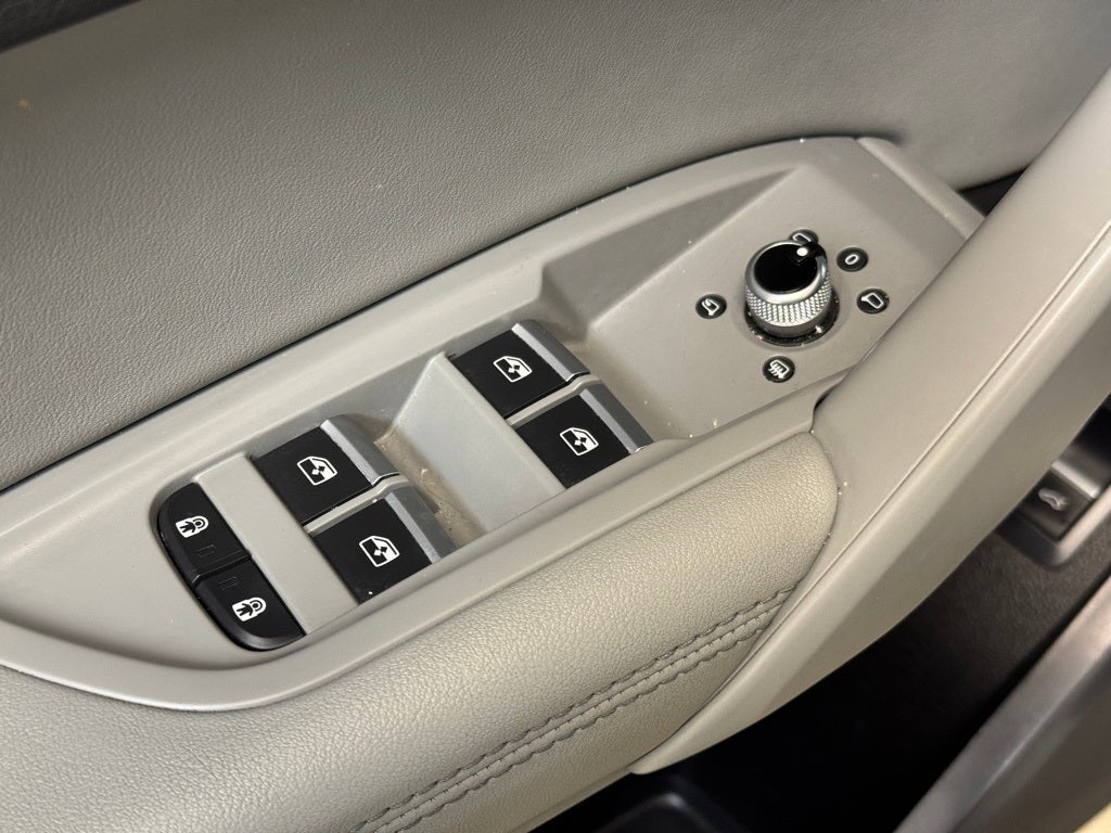 2021 Audi Q5 45 Premium Plus quattro