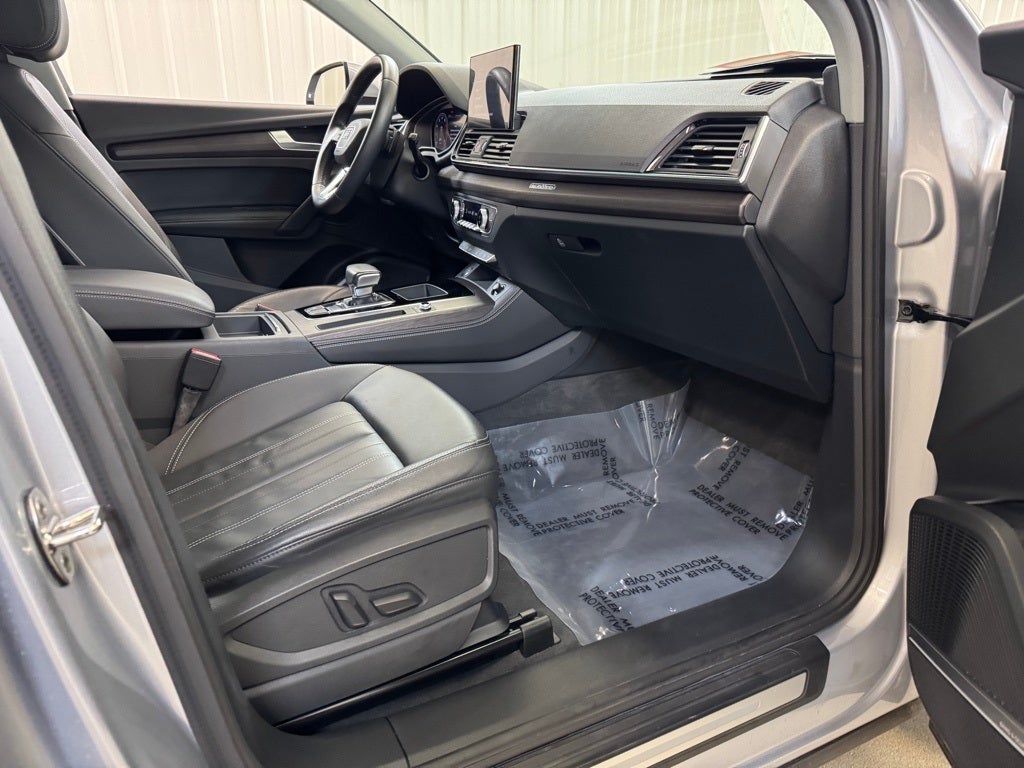 2022 Audi Q5 40 Premium Plus quattro