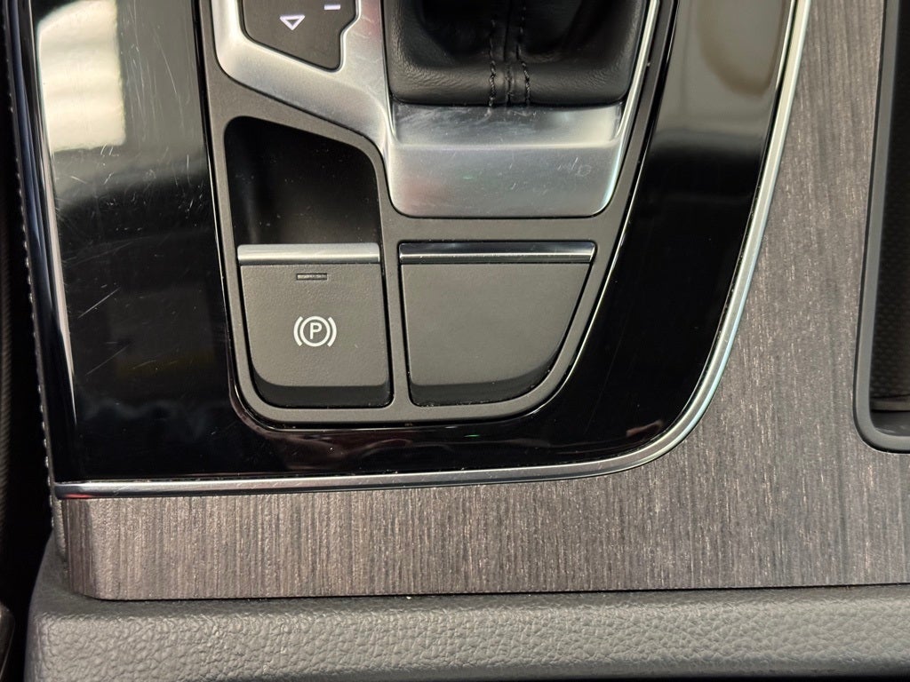 2022 Audi Q5 40 Premium Plus quattro