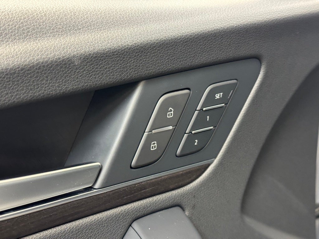 2022 Audi Q5 40 Premium Plus quattro