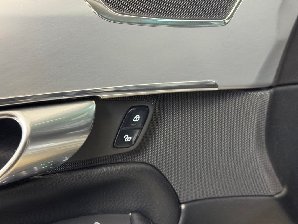 2018 Volvo XC90 T5 Momentum