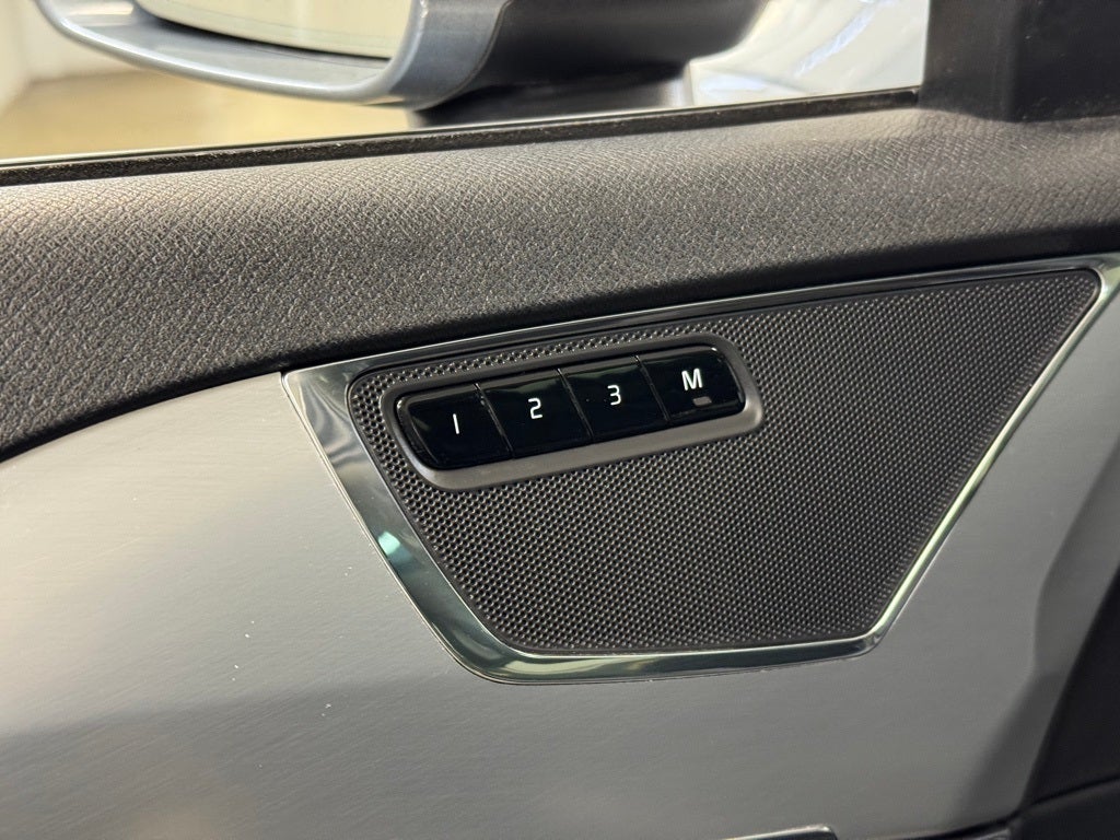 2018 Volvo XC90 T5 Momentum