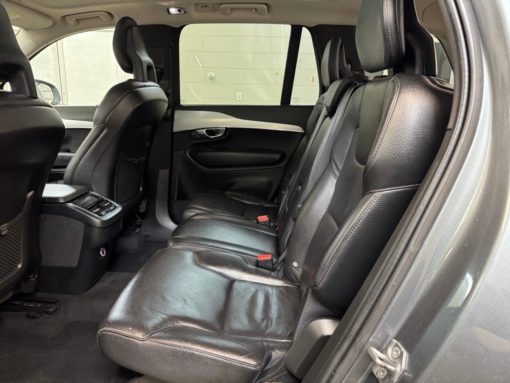 2018 Volvo XC90 T5 Momentum