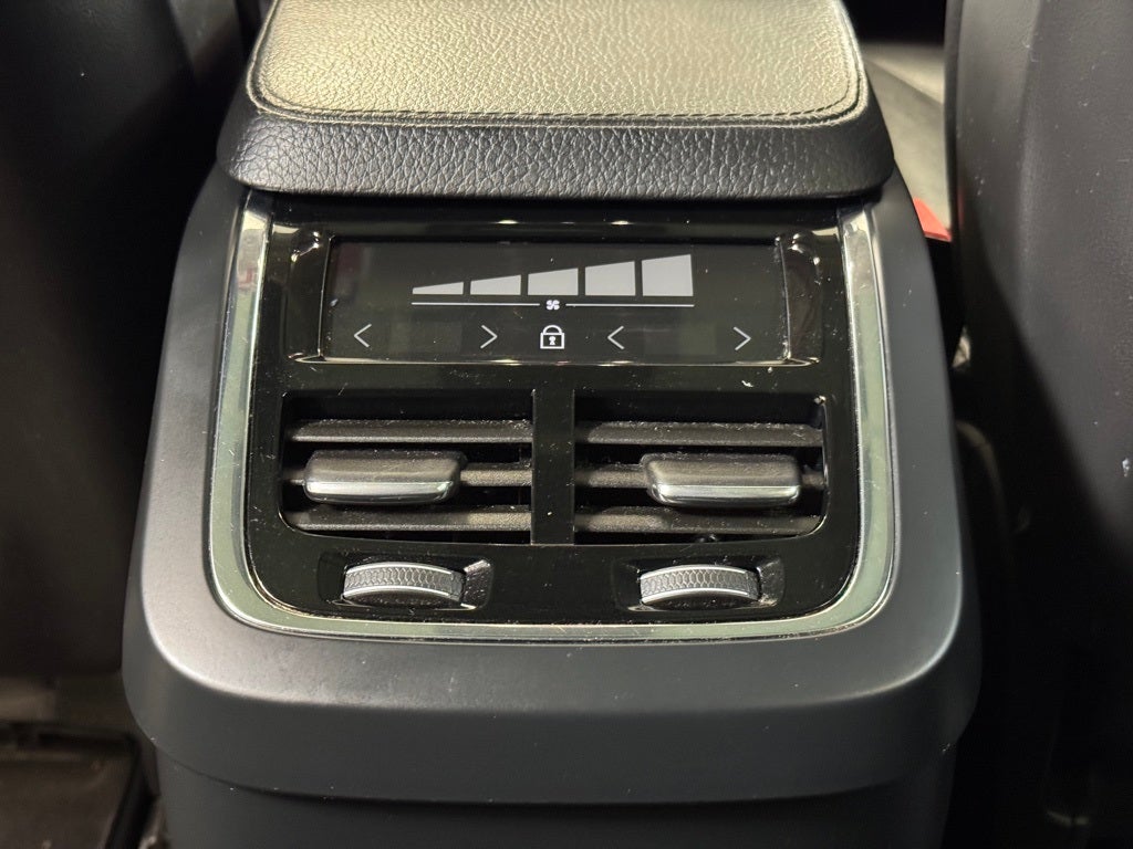 2018 Volvo XC90 T5 Momentum