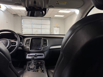 2018 Volvo XC90 T5 Momentum