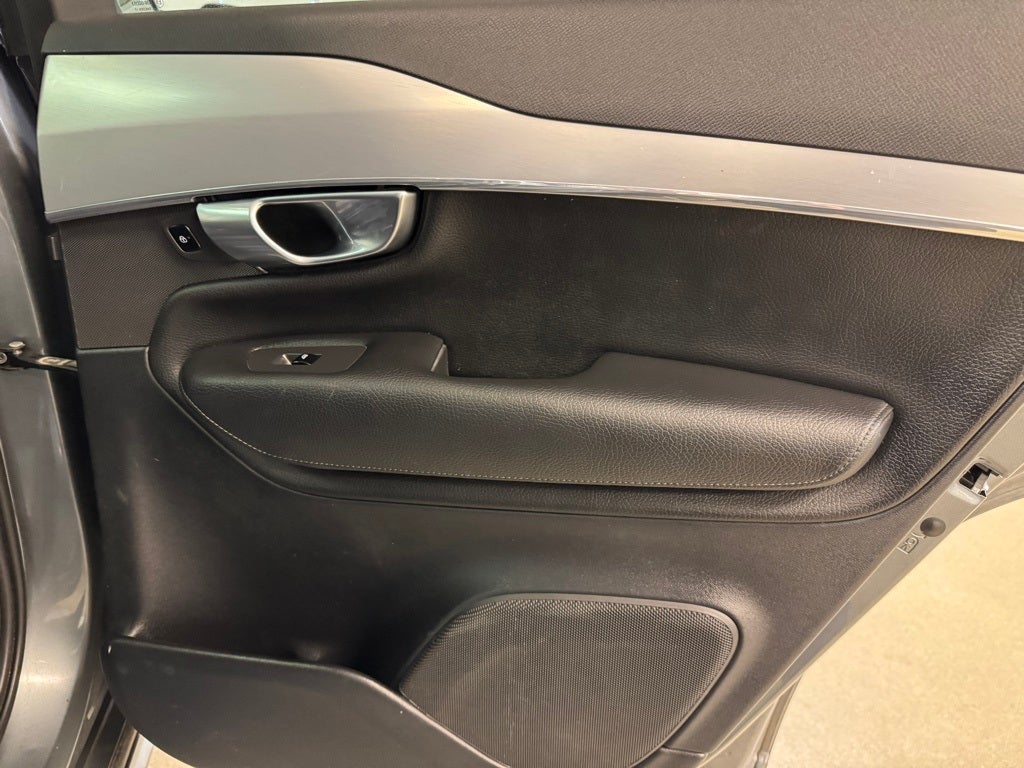 2018 Volvo XC90 T5 Momentum