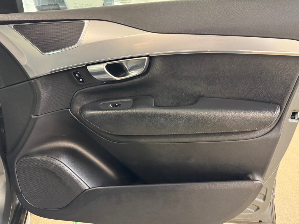 2018 Volvo XC90 T5 Momentum