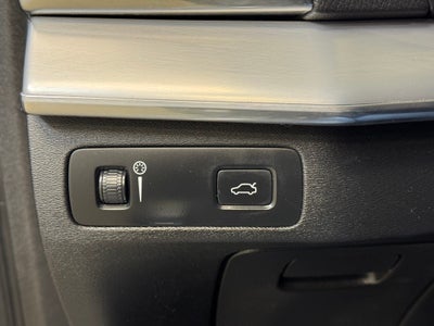 2018 Volvo XC90 T5 Momentum