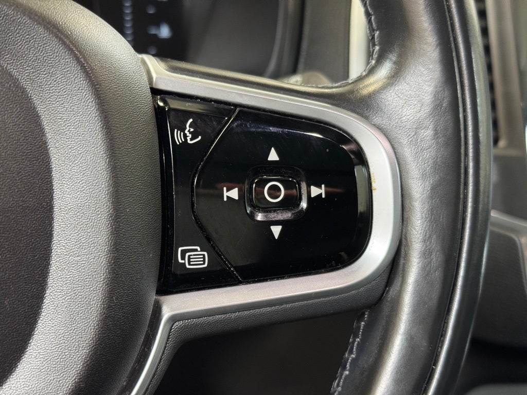 2018 Volvo XC90 T5 Momentum