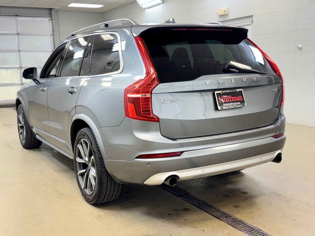 2018 Volvo XC90 T5 Momentum