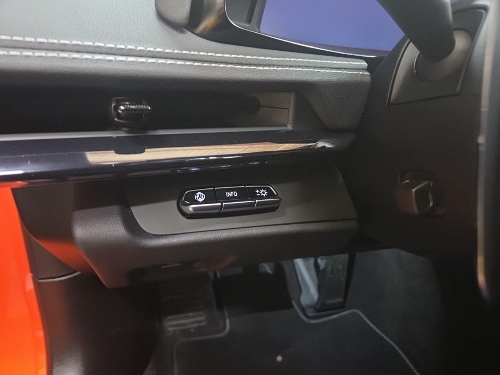 2025 Chevrolet Corvette Stingray 2LT